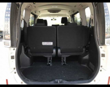 Toyota Voxy 2015