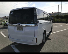 Toyota Voxy 2015