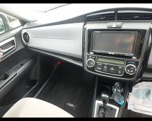 Toyota Corolla Axio 2012