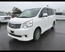 Toyota Noah 2012