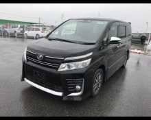 Toyota Voxy 2015
