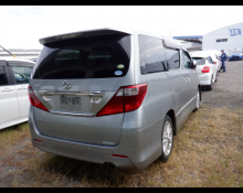 Toyota Alphard 2010