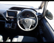 Toyota Voxy 2017