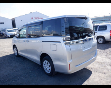 Toyota Voxy 2017