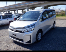 Toyota Voxy 2017