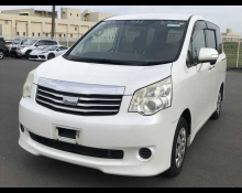 Toyota Noah 2012