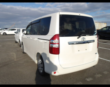 Toyota Noah 2012