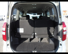 Toyota Noah 2012