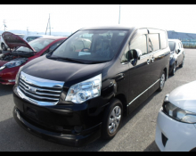 Toyota Noah 2013