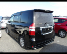 Toyota Noah 2013
