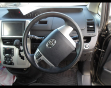 Toyota Noah 2013