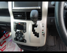 Toyota Noah 2013