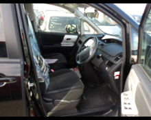 Toyota Noah 2013