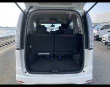 Nissan Serena 2015