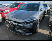 Mercedes-Benz GLA-class 2021