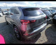 Mercedes-Benz GLA-class 2021