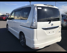 Nissan Serena 2015