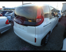 Toyota Sienta 2024