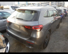 Mercedes-Benz GLA-class 2021