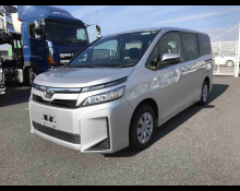 Toyota Voxy 2019