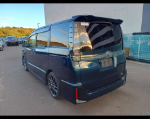 Toyota Voxy 2017