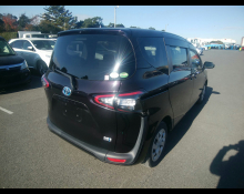 Toyota Sienta 2018
