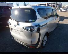 Toyota Sienta 2021
