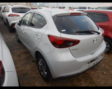 Mazda Mazda2 2021