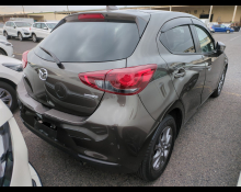 Mazda Mazda2 2021