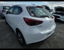 Mazda Mazda2 2021