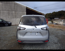 Toyota Sienta 2022
