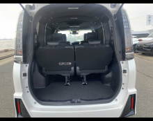 Toyota Voxy 2016