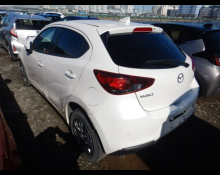 Mazda Mazda2 2021