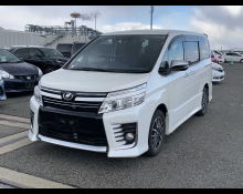 Toyota Voxy 2016