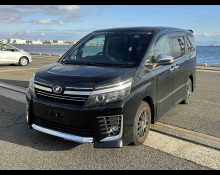 Toyota Voxy 2016