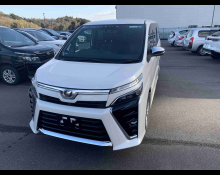 Toyota Voxy 2019