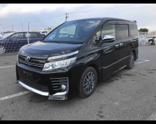Toyota Voxy 2016