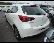 Mazda Mazda2 2021