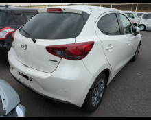 Mazda Mazda2 2021