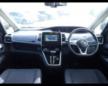Nissan Serena 2018