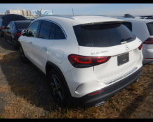 Mercedes-Benz GLA-class 2021