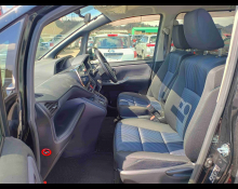 Toyota Voxy 2015