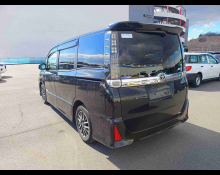 Toyota Voxy 2015
