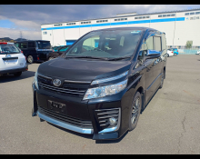 Toyota Voxy 2015