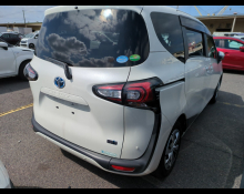 Toyota Sienta 2021