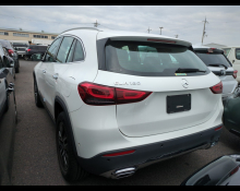 Mercedes-Benz GLA-class 2021