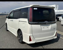 Toyota Noah 2018