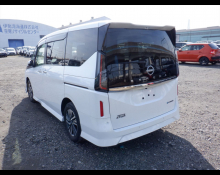 Nissan Serena 2023