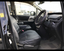 Toyota Noah 2012