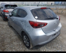 Mazda Mazda2 2021